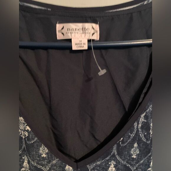 Ladies sleeveless tent dress - Picture 5 of 6